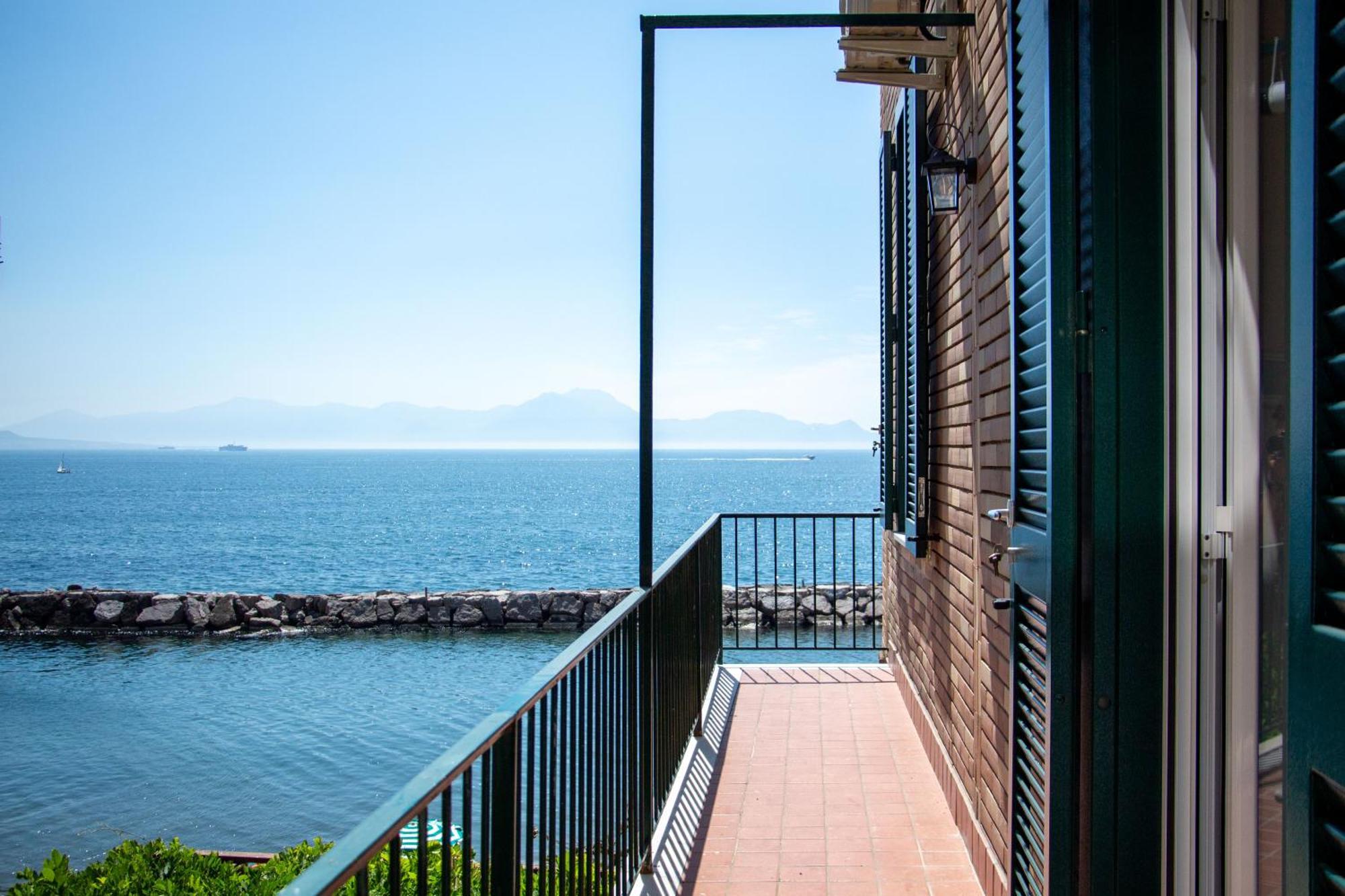 Wanderlust Aria Di Mare Appartement Napels Buitenkant foto